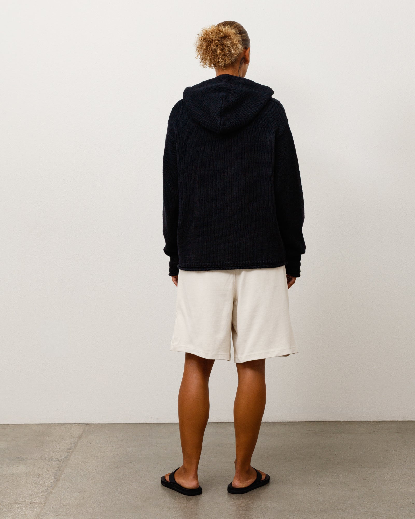 BEACH HOODED SWEATER